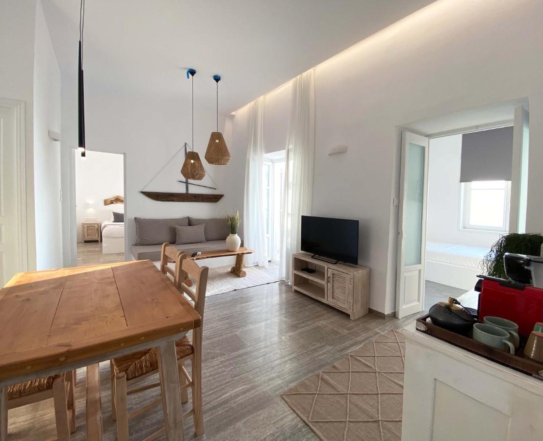 Lyra Seafront Apartment , Paroikia Town Center Екстериор снимка